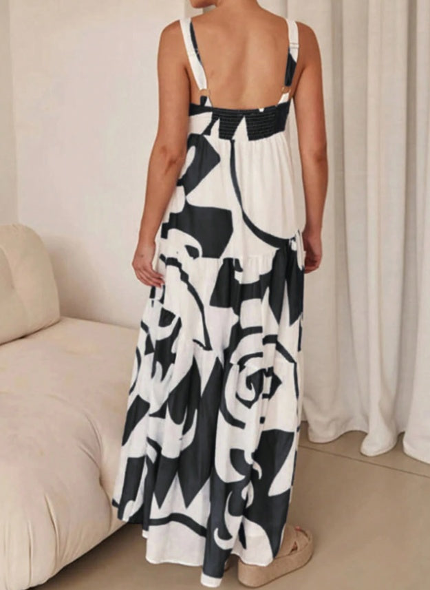 "Sway into Summer: Get Your Hands on Our Stunning Holiday Maxi Dress Now!"